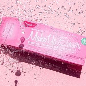 The Original MakeUp Eraser Pink